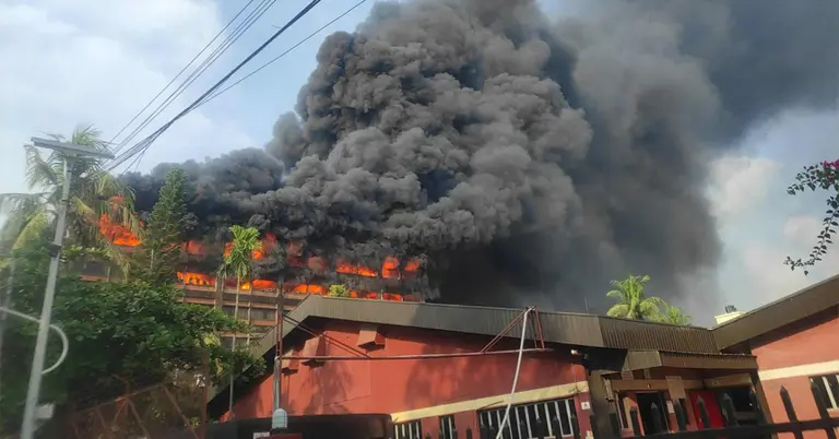 চট্টগ্রাম ইপিজেডে কারখানায় আগুন